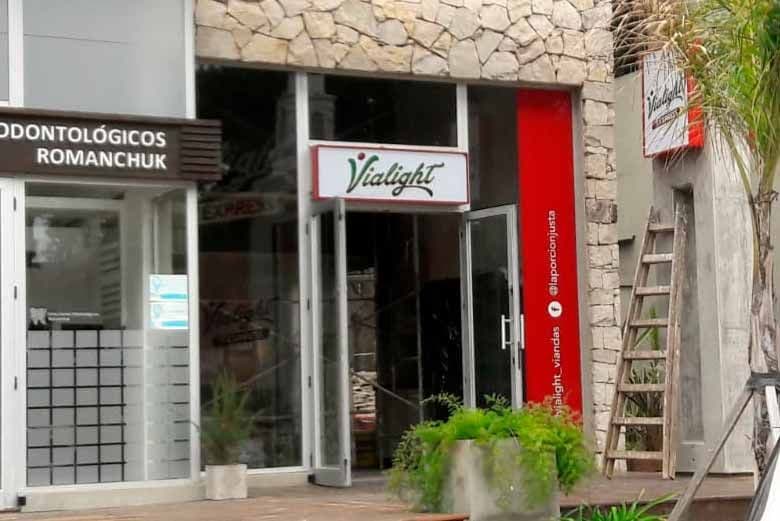 Robo e incendio en un local de Vialight