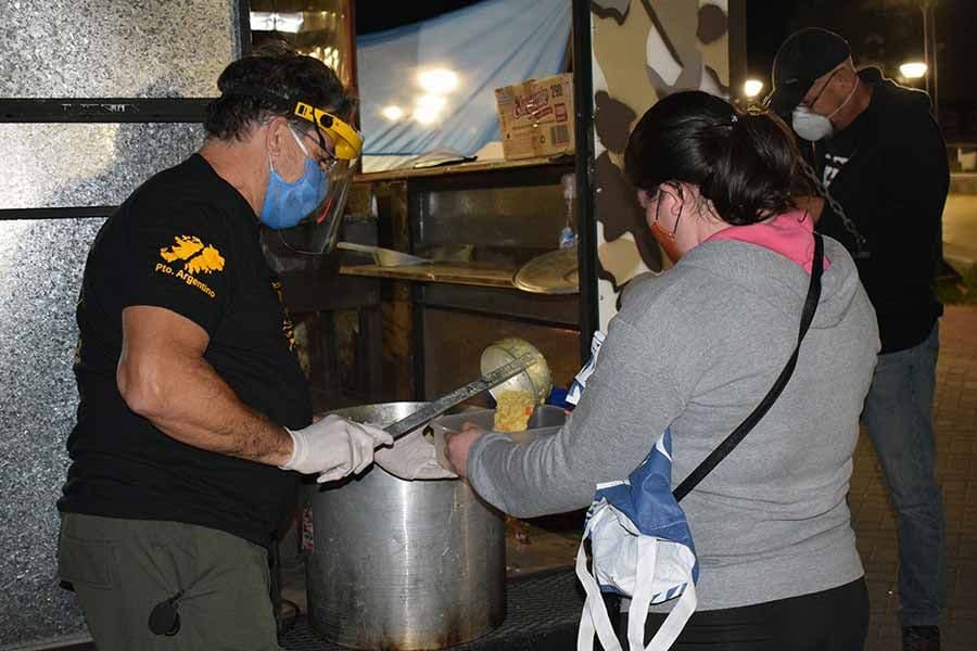 Olla popular organizada por los Veteranos de Malvinas