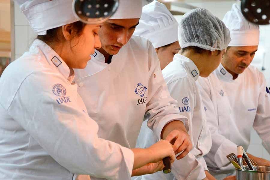 Agosto es el mes de Especialidades Gastronómicas en UADE Costa