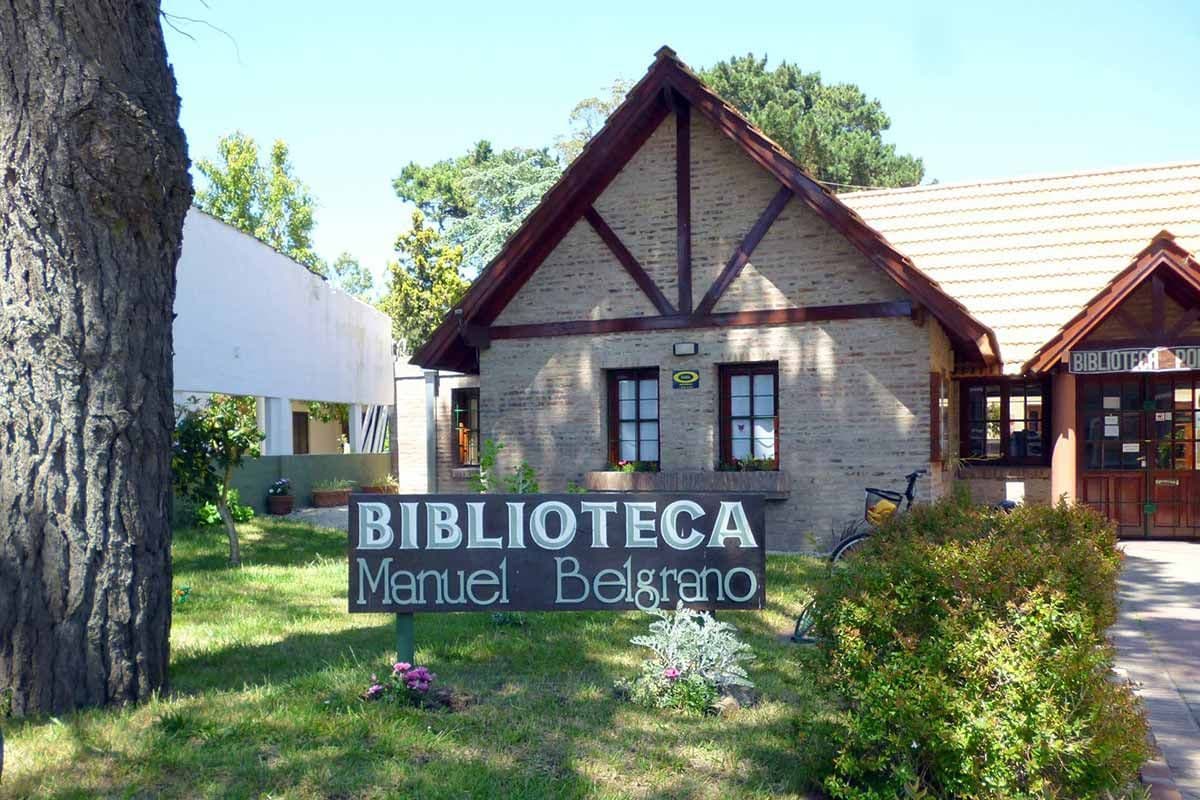 La biblioteca se agranda