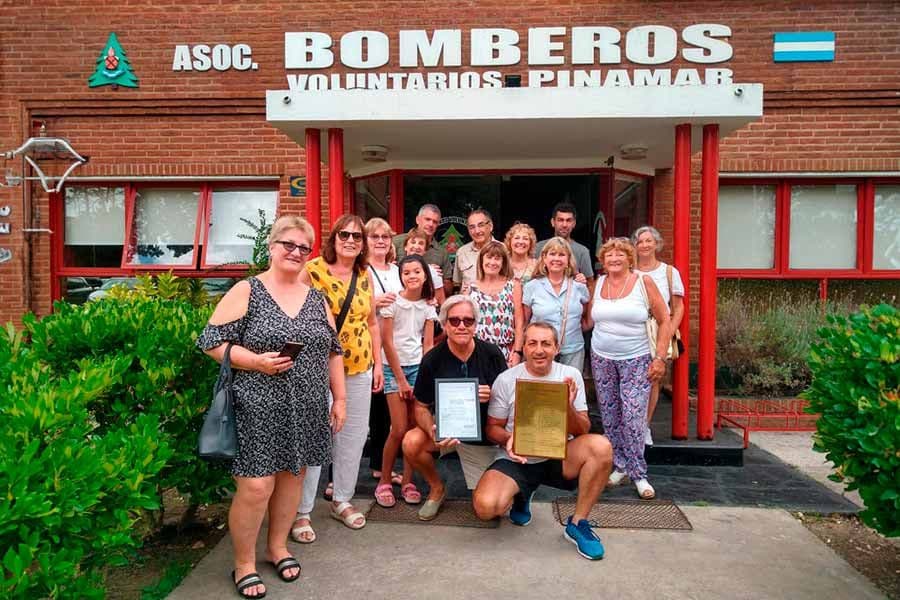 Homenaje a la primera comisión directiva del primer cuerpo activo de bomberos año 1957