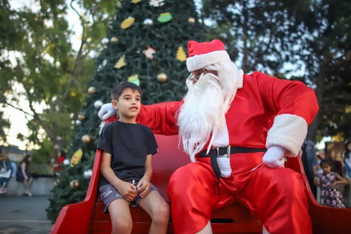 Celebraciones Navideñas en Pinamar: Arte, Música y Tradición