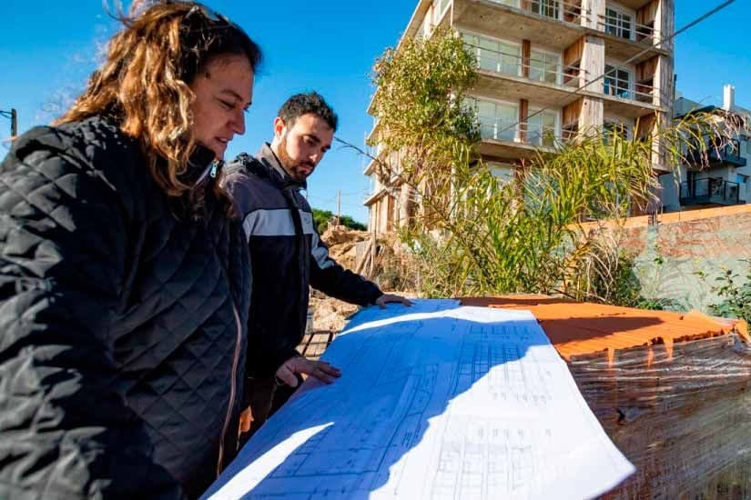 Controles en construcciones de todo el partido