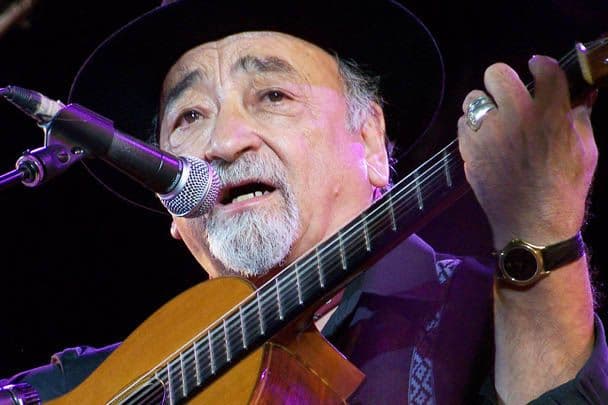 Madariaga honra la memoria de su cantor popular