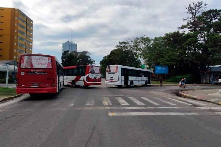 Por errores en una ordenanza, Pinamar se quedó sin colectivos