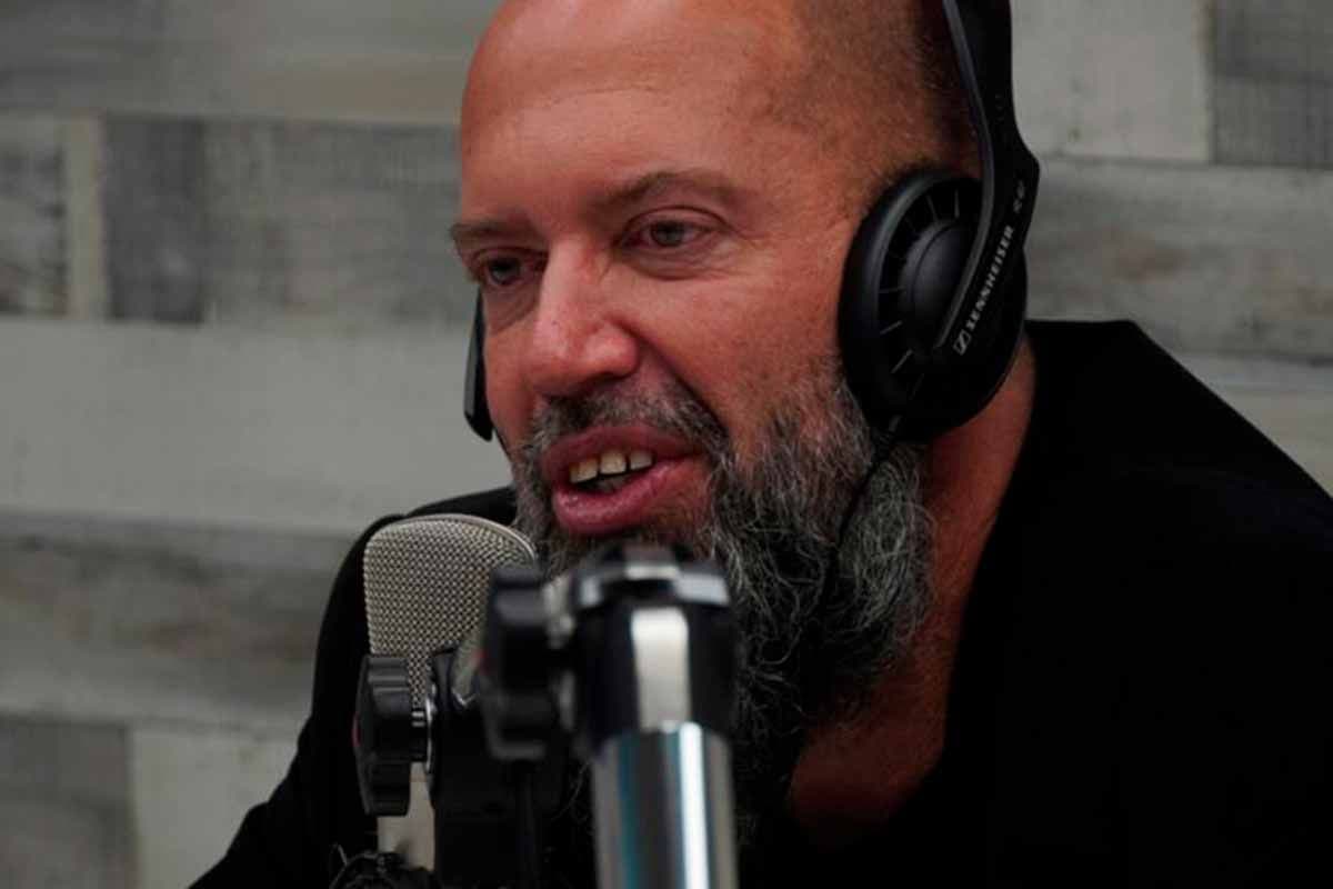 Iván Renkine innova en Pinamar con su proyecto “Bar & Escuela de Negocios”