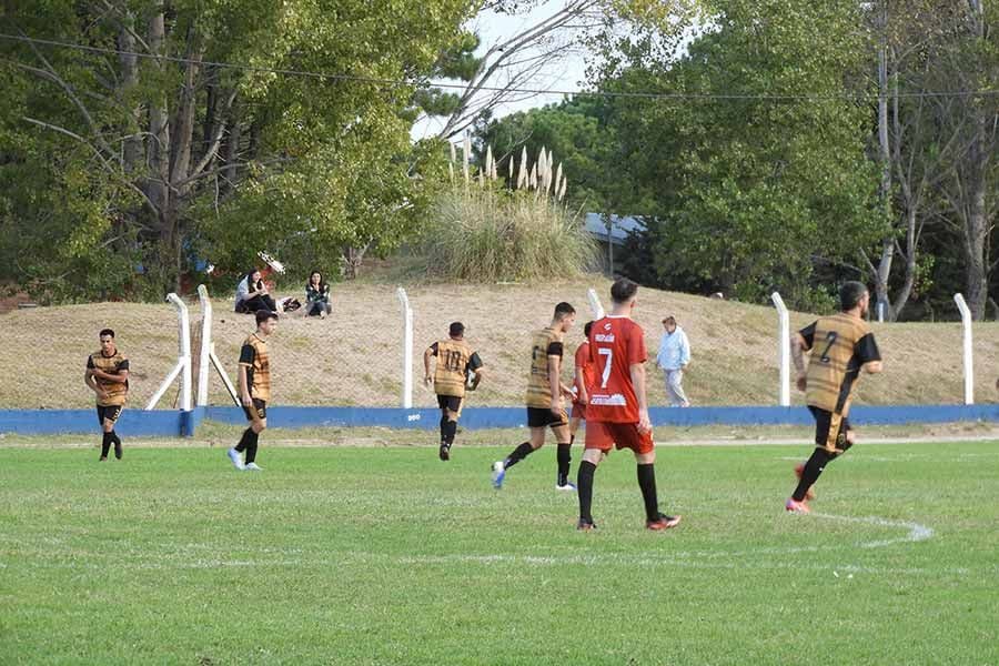 Fútbol: cinco fechas tres punteros. Fixture jornada 6 y tabla de posiciones