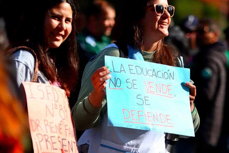 La Costa se movilizó en defensa de la Universidad Pública