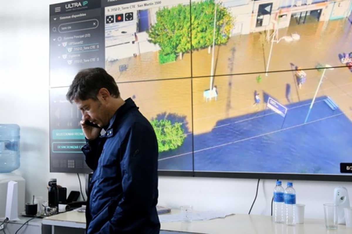 Bahia Blanca: Kicillof recorrió las zonas afectadas y reclamó al Gobierno Nacional “que ponga lo que tiene que poner”
