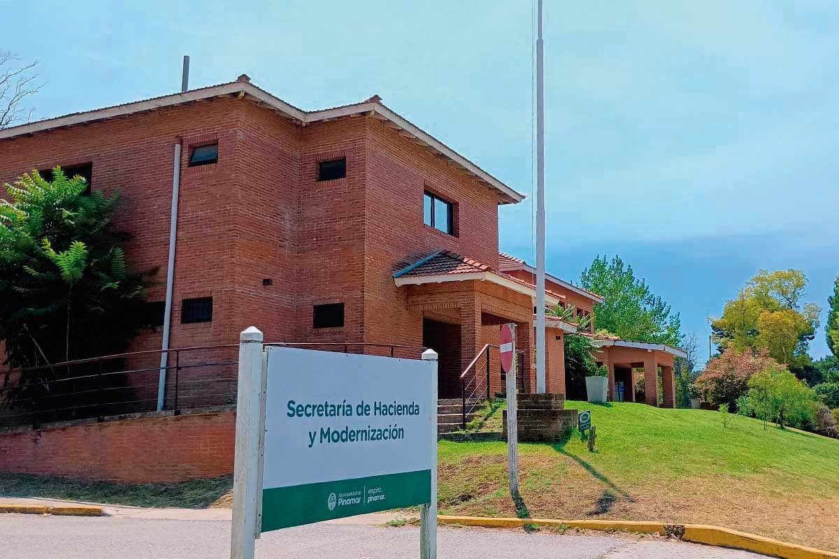 El municipio desvinculó a la jefa de Tesorería tras la imputación por un presunto desfalco millonario